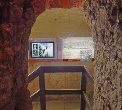 Einer der unterirdischen, historischen Gänge unter Kaiserslautern. 