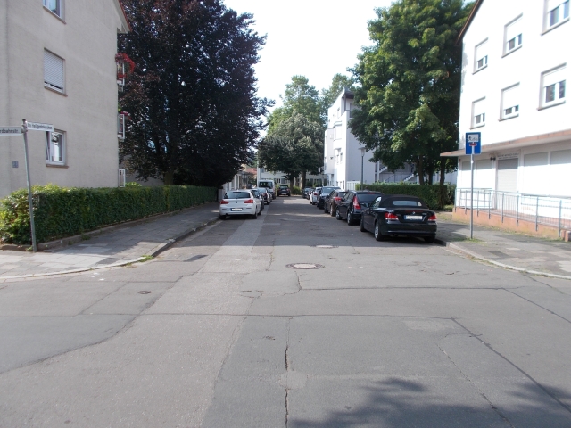 Die Straße Am Heiligenhäuschen vor der Sanierung  © Stadt Kaiserslautern