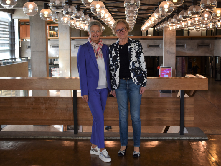Oberbürgermeisterin Beate Kimmel begrüßte Barbara Schleicher-Rothmund, Bürgerbeauftragte des Landes Rheinland-Pfalz, im Rathaus. © Stadt Kaiserslautern