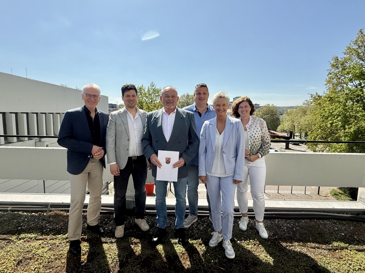 vlnr. Udo Holzmann, Manuel Steinbrenner, Wolfgang Dockweiler, Stefan Theiss, OB Beate Kimmel. und Karin Woll z.B.:© Stadt Kaiserslautern