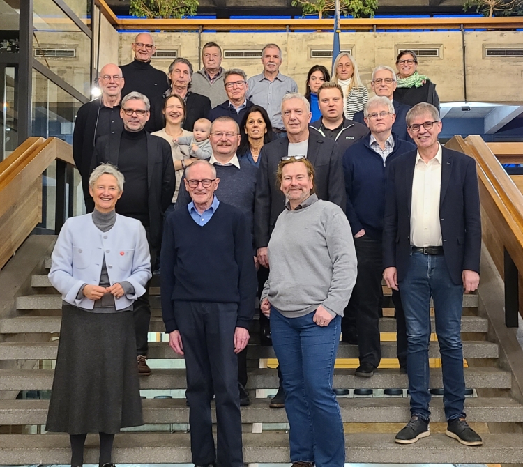 Gruppenbild auf der Treppe im Rathausfoyer © Stadt Kaiserslautern