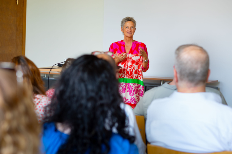 Oberbürgermeisterin Beate Kimmel begrüßte die Teilnehmenden des Workshops Demokratie lernen. © Stadt Kaiserslautern
