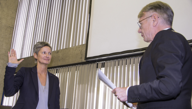 Oberbürgermeister Dr. Klaus Weichel und Bürgermeisterin Beate Kimmel bei der Vereidigung © Stadt Kaiserslautern
