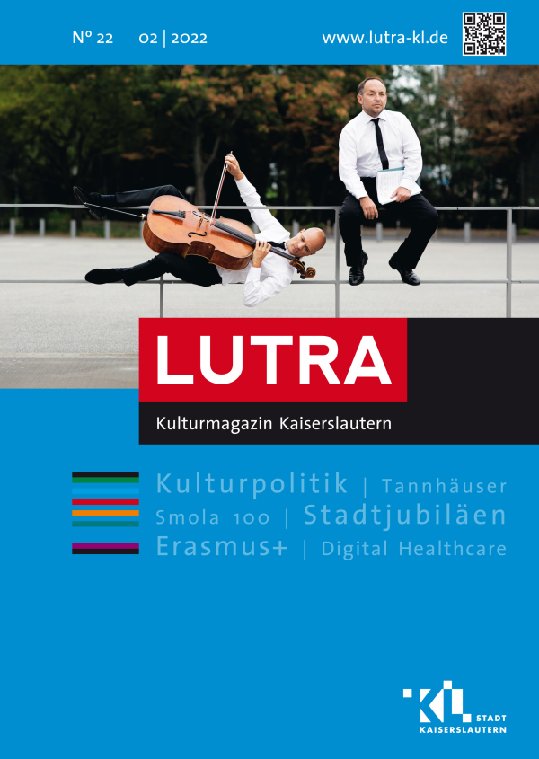 Blaues Cover der LUTRA-Ausgabe 22