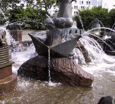 Closeup-view  of the emigrant ship at the Emperor's Fountain